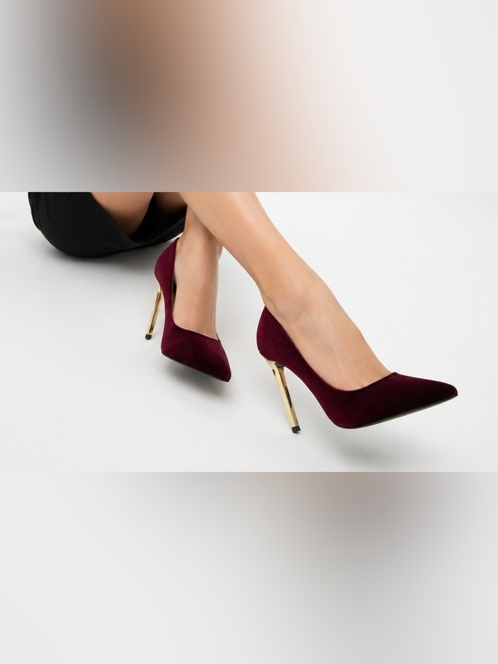 Wet Kiss Velvet Burgundy Pumps Gold Stiletto Heels Elegant Evening Shoes SZ 7